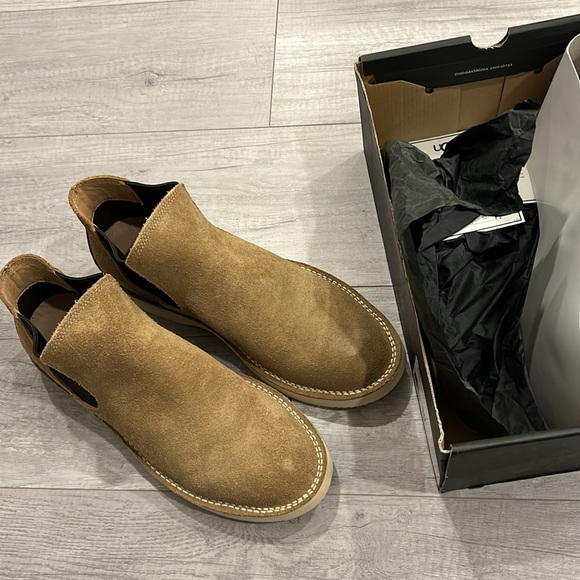 Ugg Chelsea Boots - Mens Size 10 - Picture 2 of 8